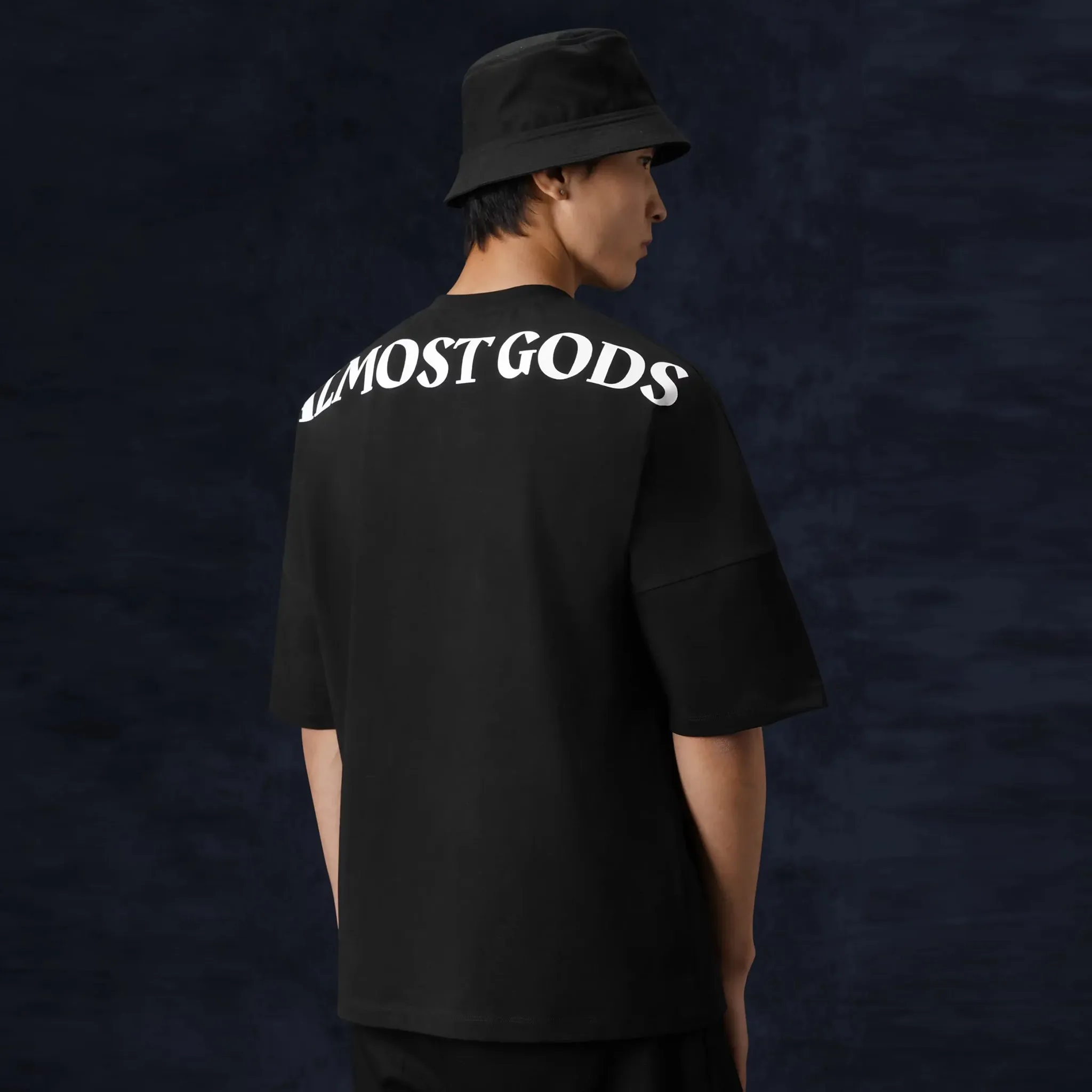 AG LOGO Oversized TEE (BLACK)