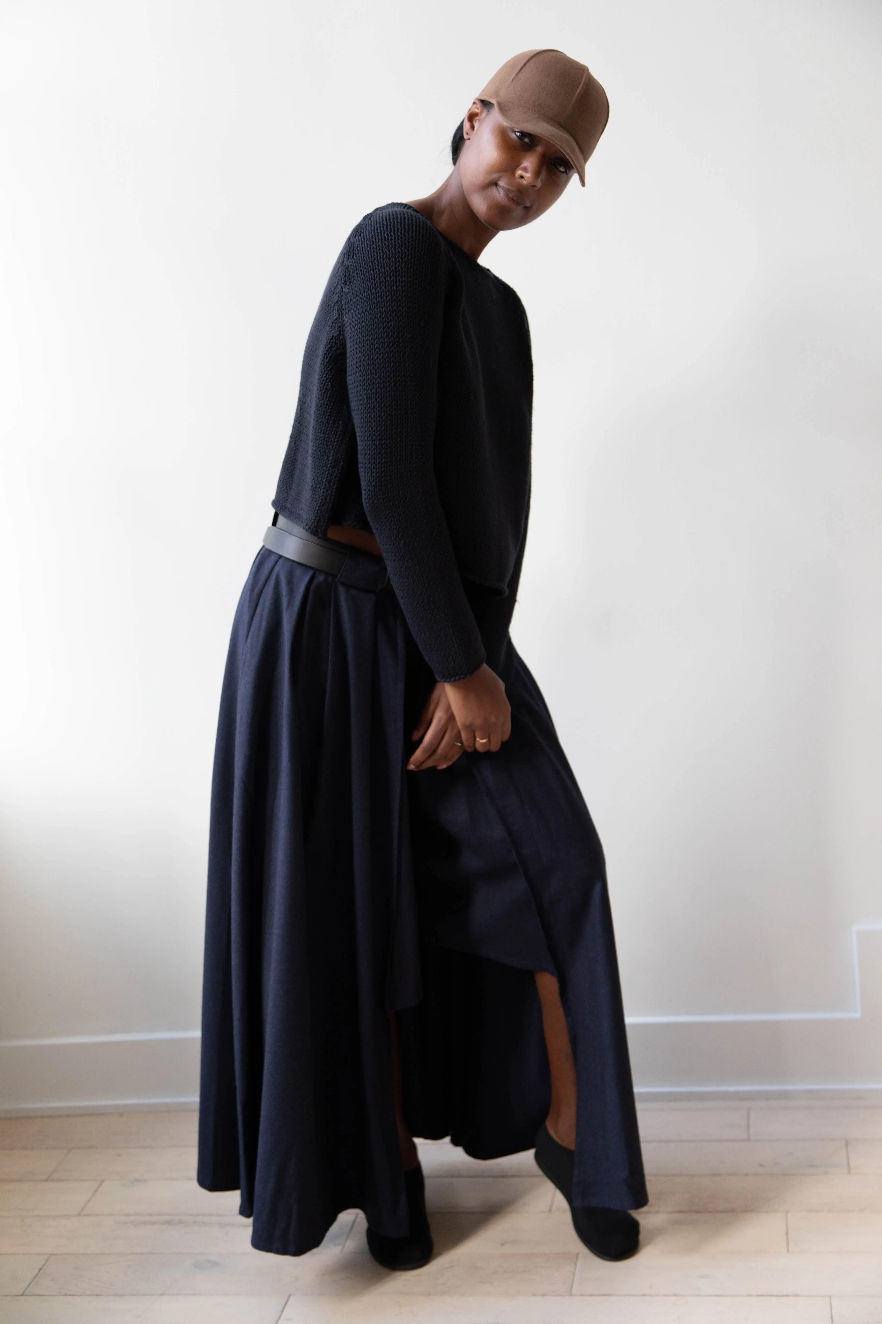 Apuntob | Soft Cotton Sweater in Black