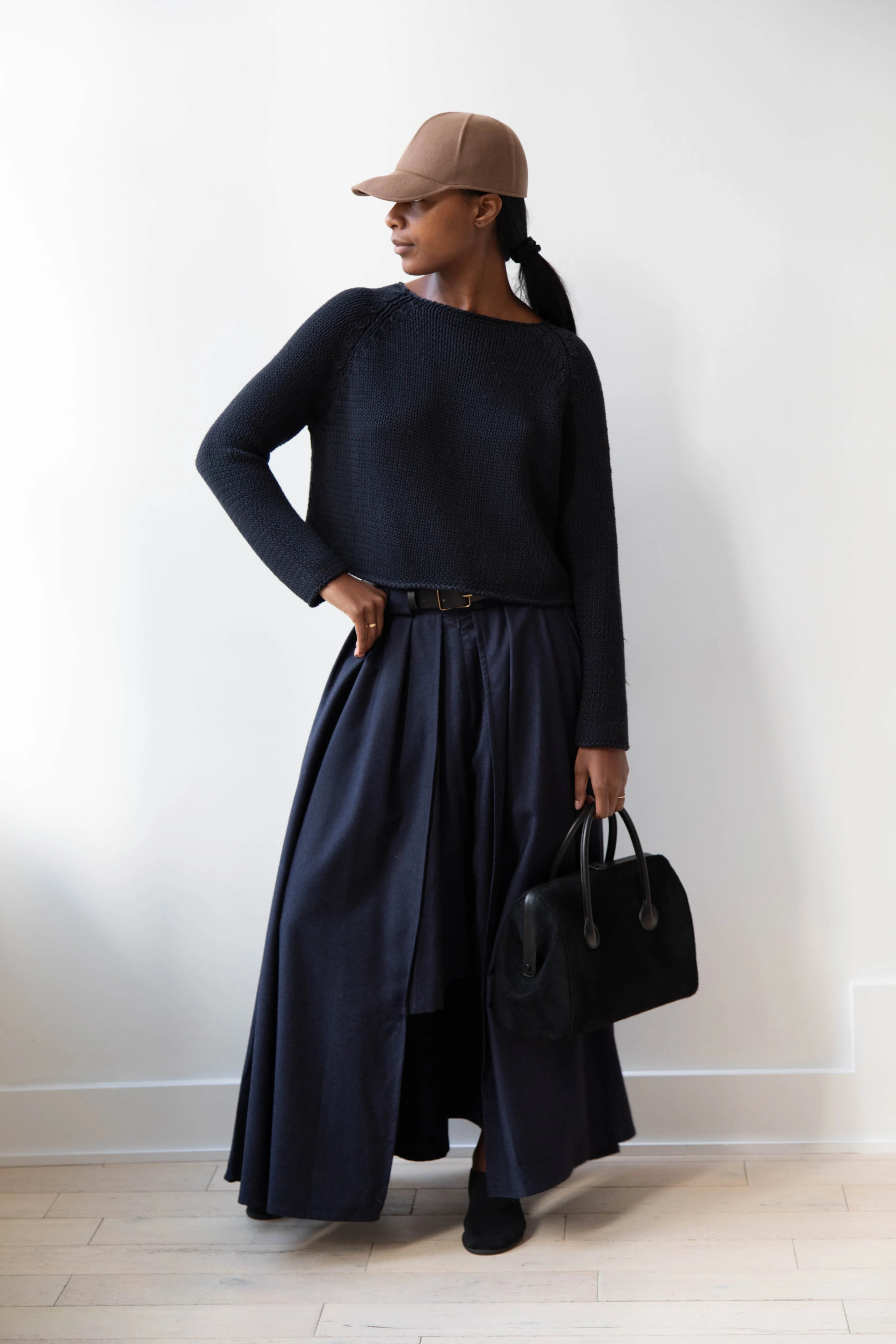 Apuntob | Soft Cotton Sweater in Black