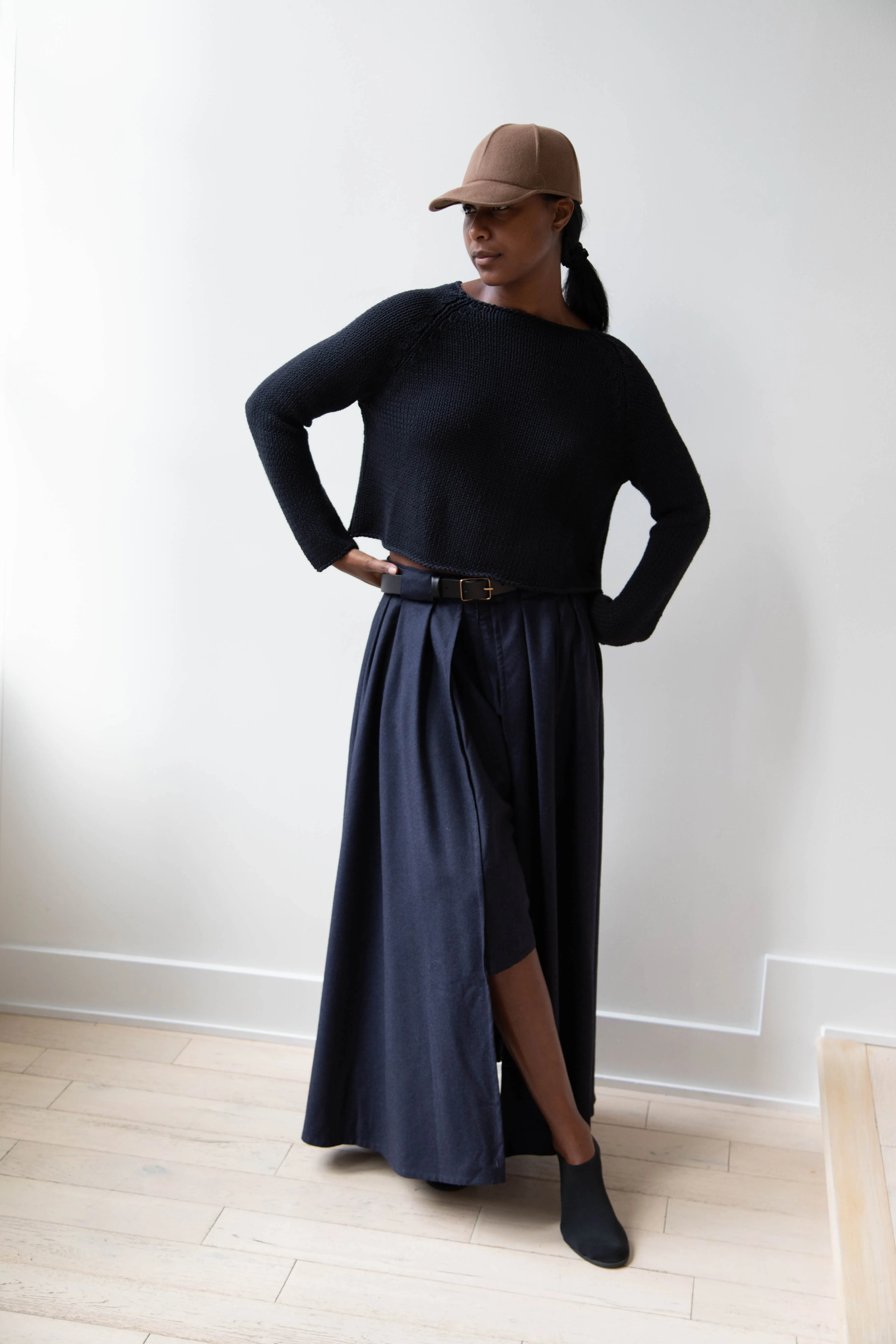 Apuntob | Soft Cotton Sweater in Black