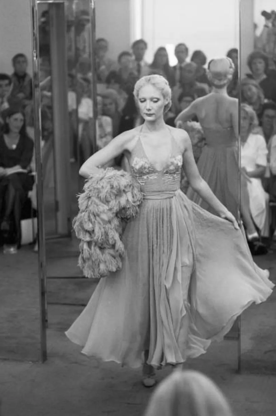 Beautiful 1974 Jean Louis Scherrer Haute Couture Hand Beaded & Applique Silk Chiffon Dress