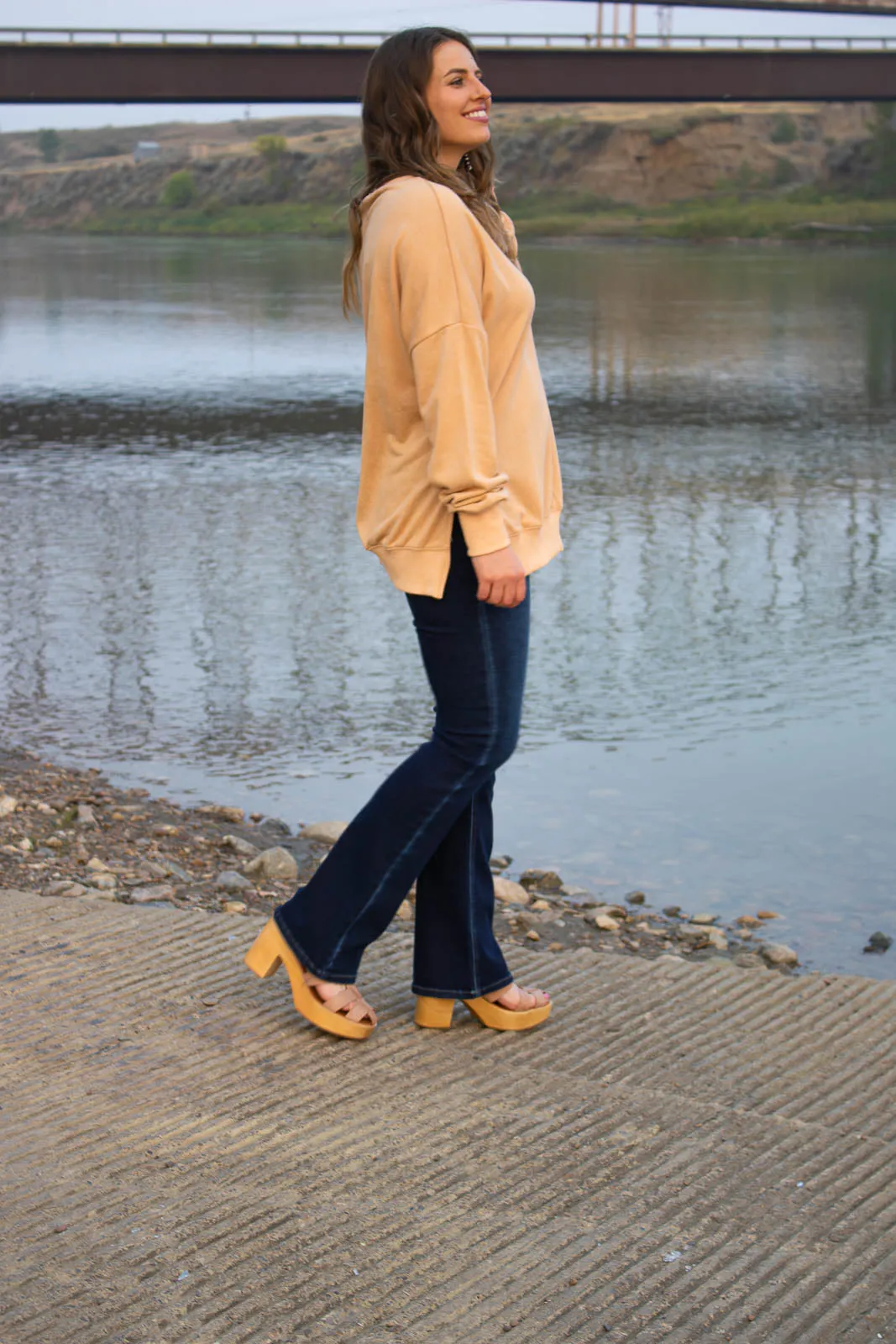 Beckett Oversized Sweatshirt-Khaki