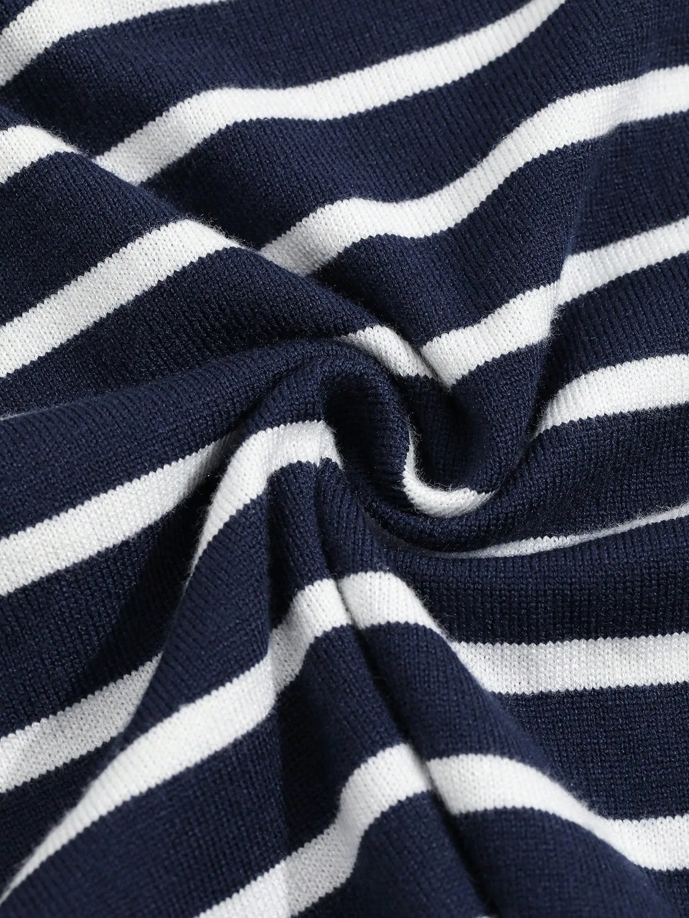 DAZY Striped Pattern Collared Sweater