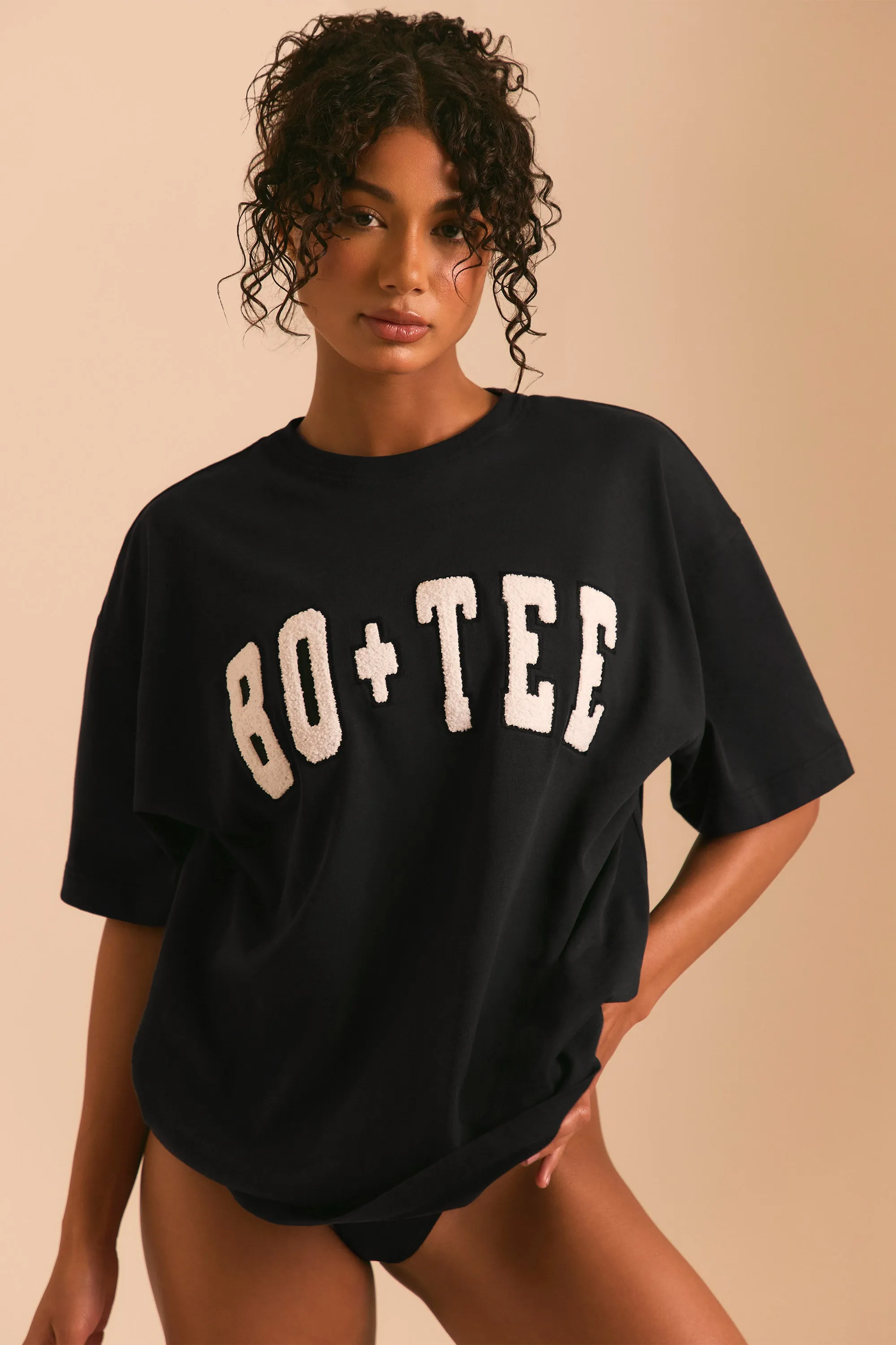 Ease - Oversized Short Sleeve T-Shirt in Black