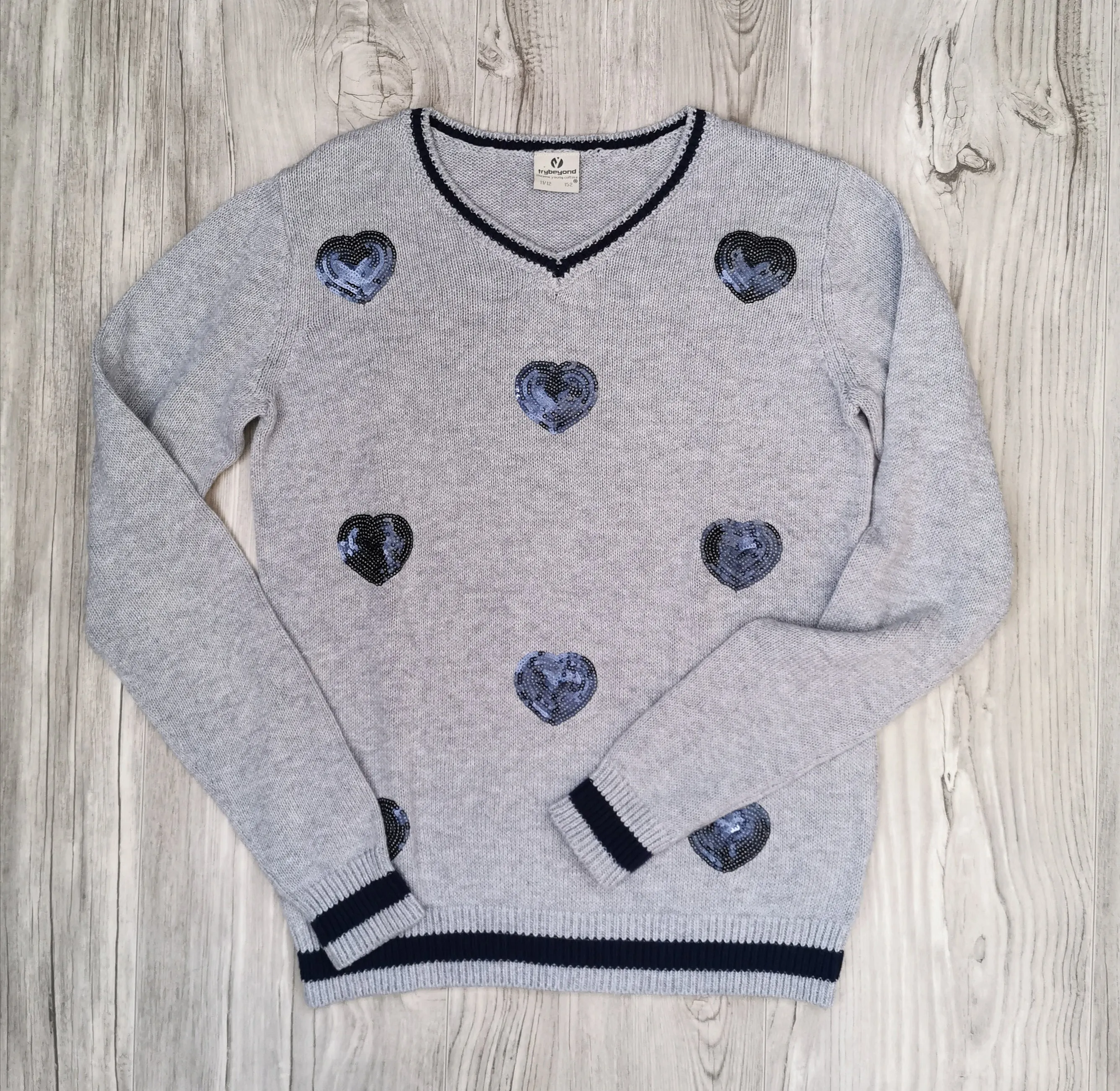 GIRL SIZE 11/12 YEARS - TRYBEYOND, Soft Knit Sweater EUC B29