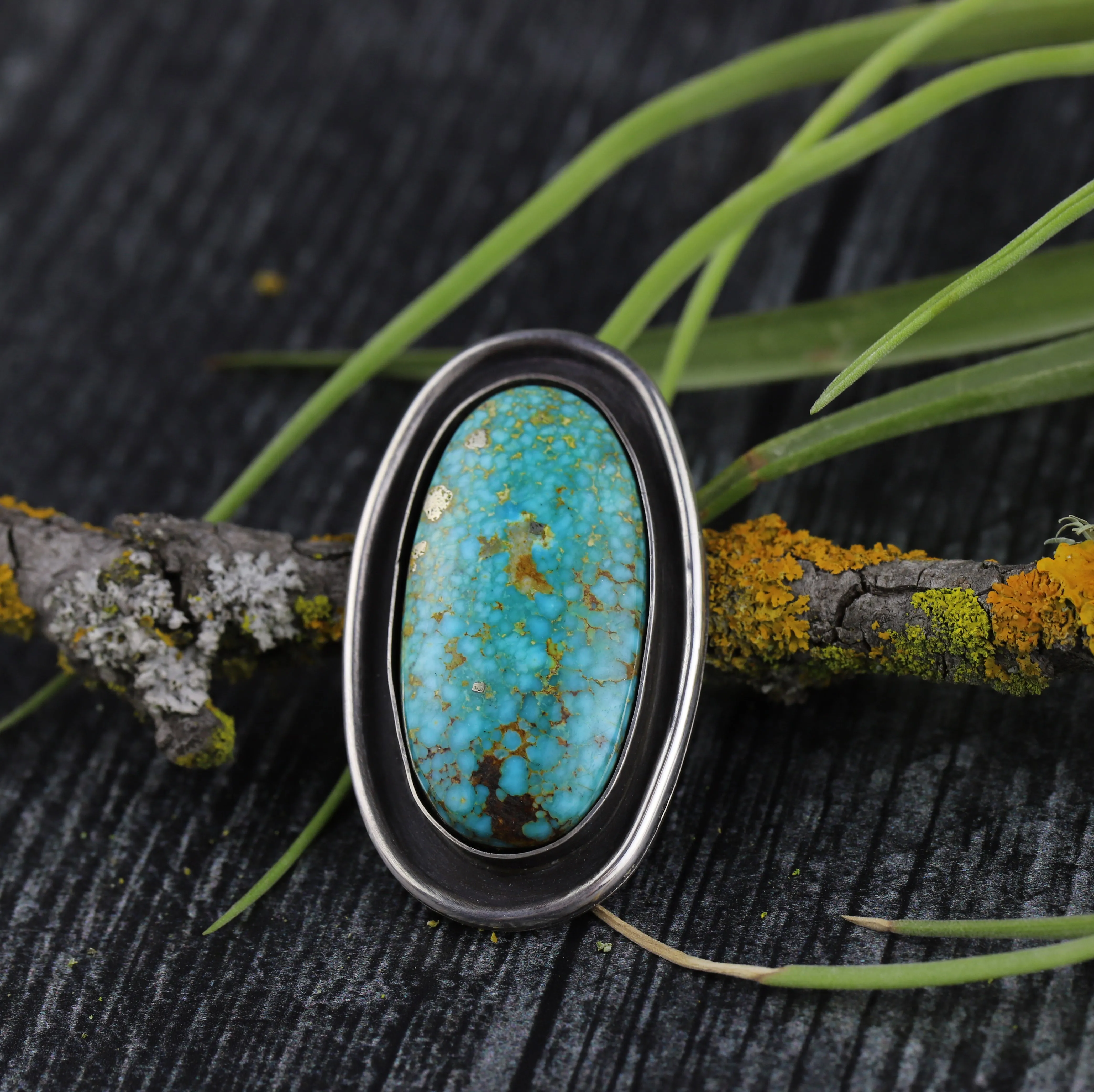 Kingman Turquoise Shadowbox Ring No.4