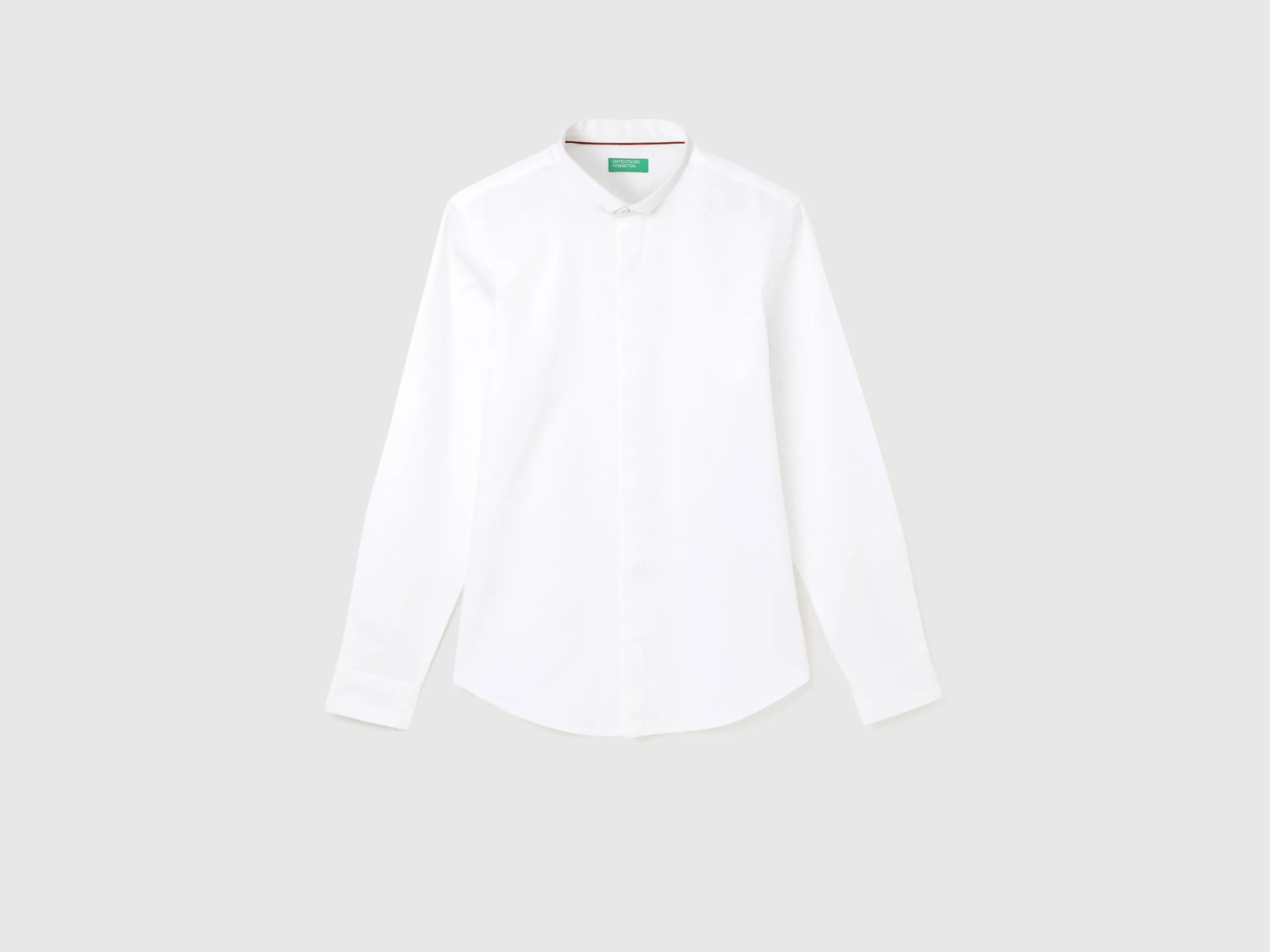 Men's Slim Fit Cutaway Collar Textured Shirts