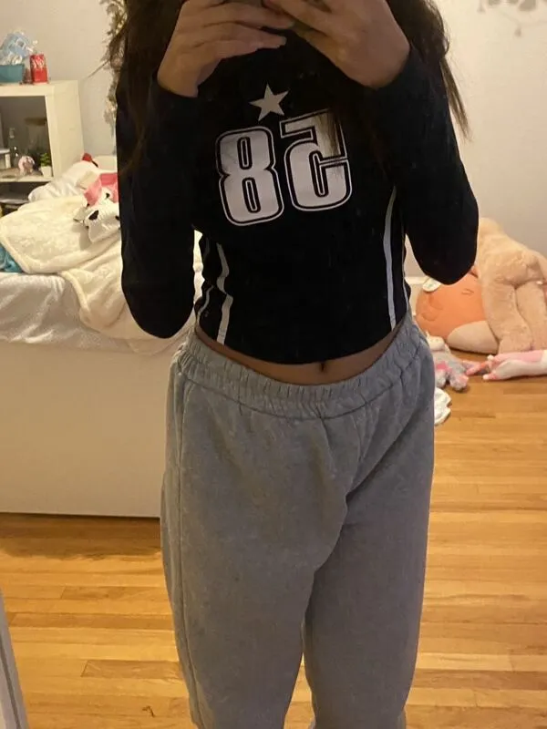 Modern Americana Contrast Color Letter Print Long Sleeve Crop Top