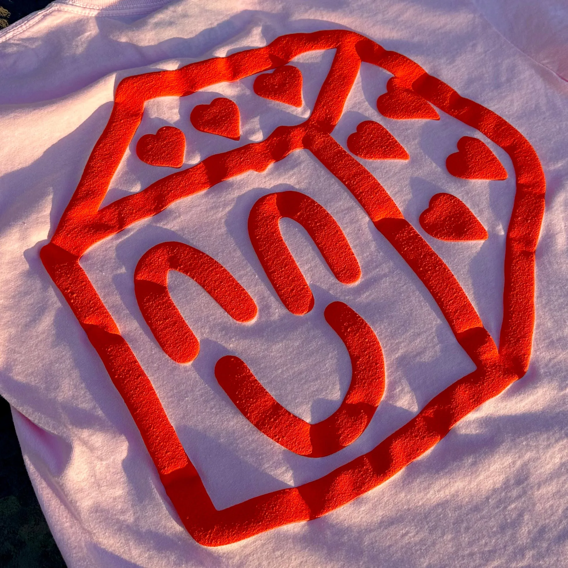 PUFFY HAPPY HEART DICE BOY SHIRT - PINK