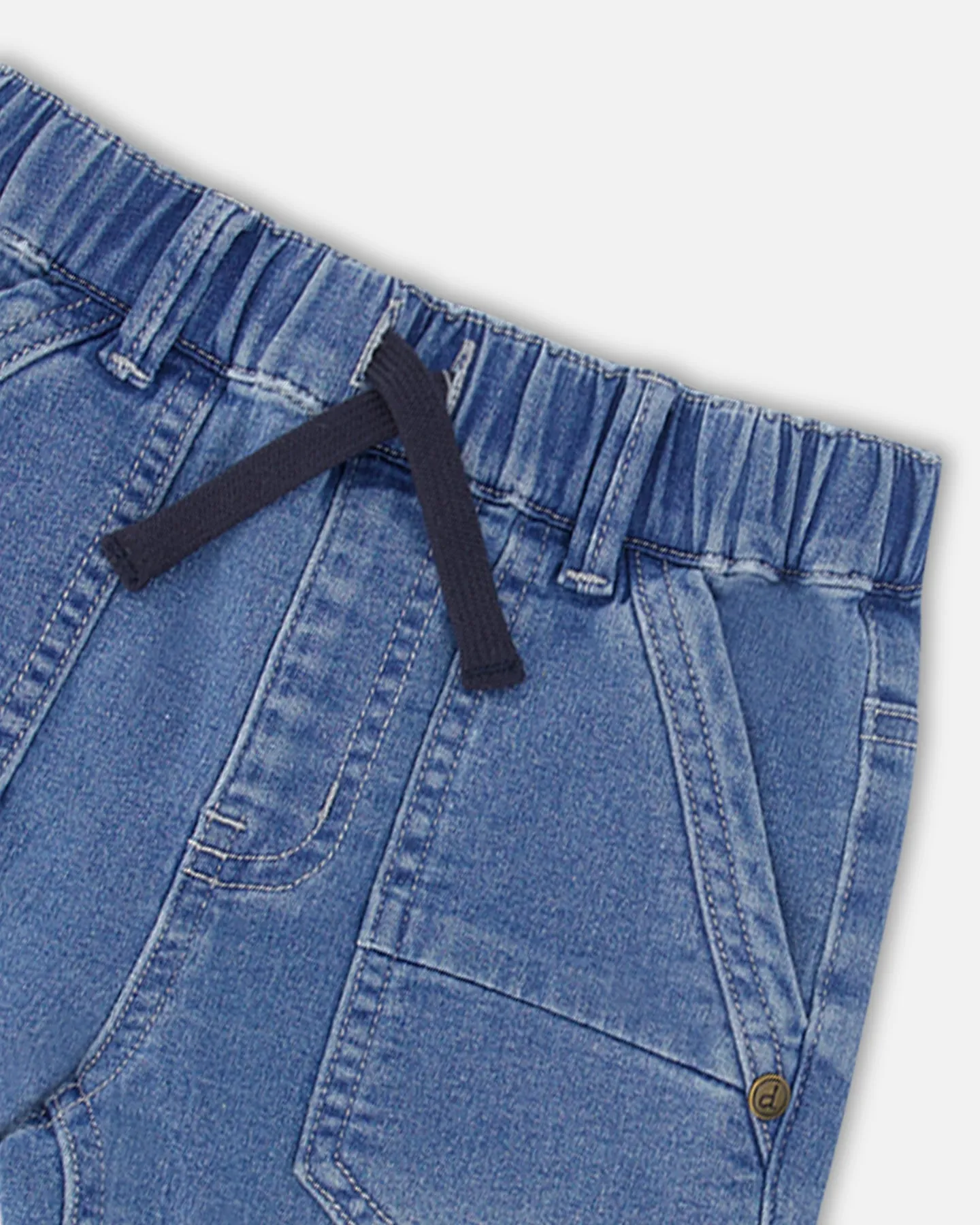 Short en denim F30YB25