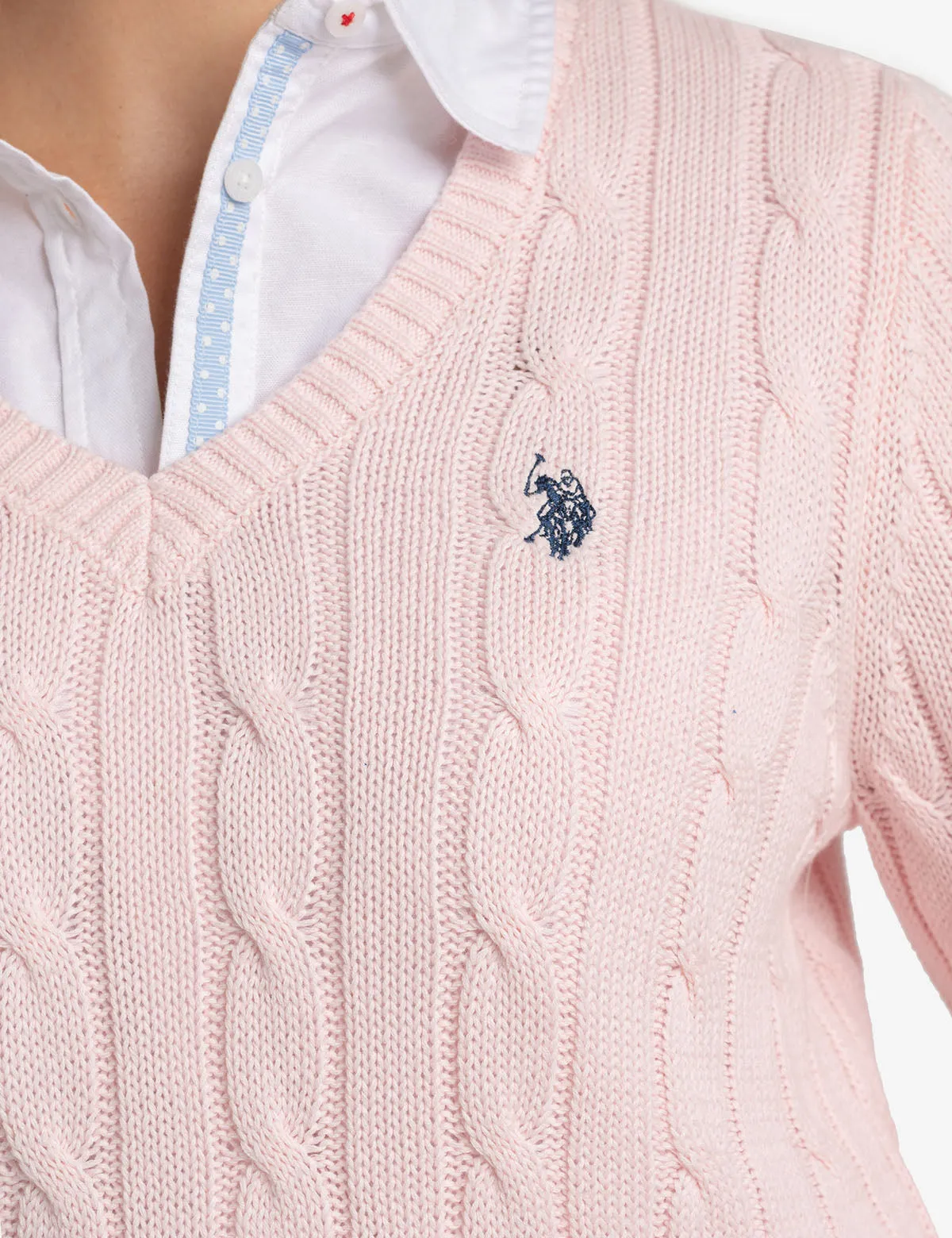 SOFT CABLE V-NECK SWEATER