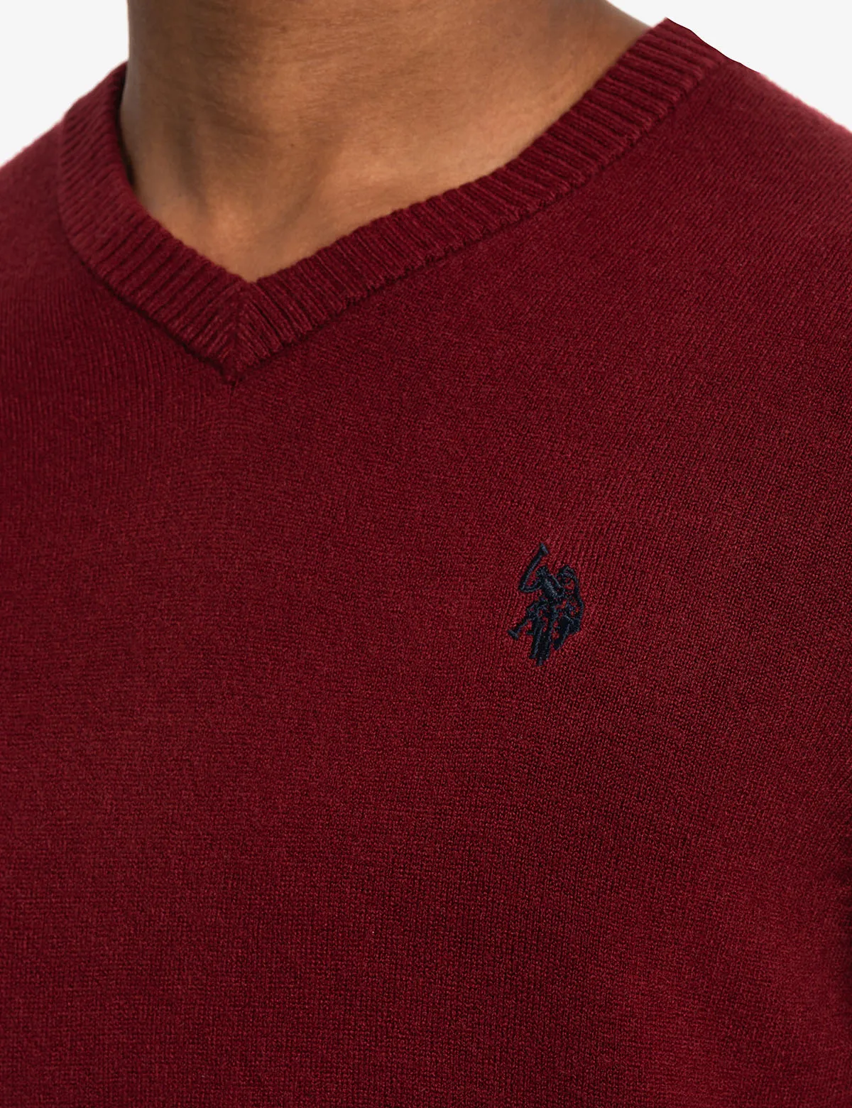 SOFT V-NECK SWEATER