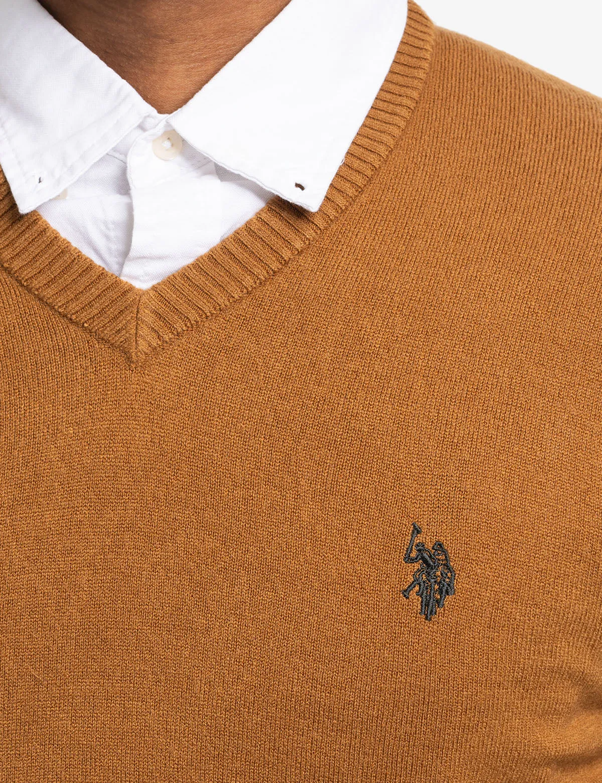 SOFT V-NECK SWEATER