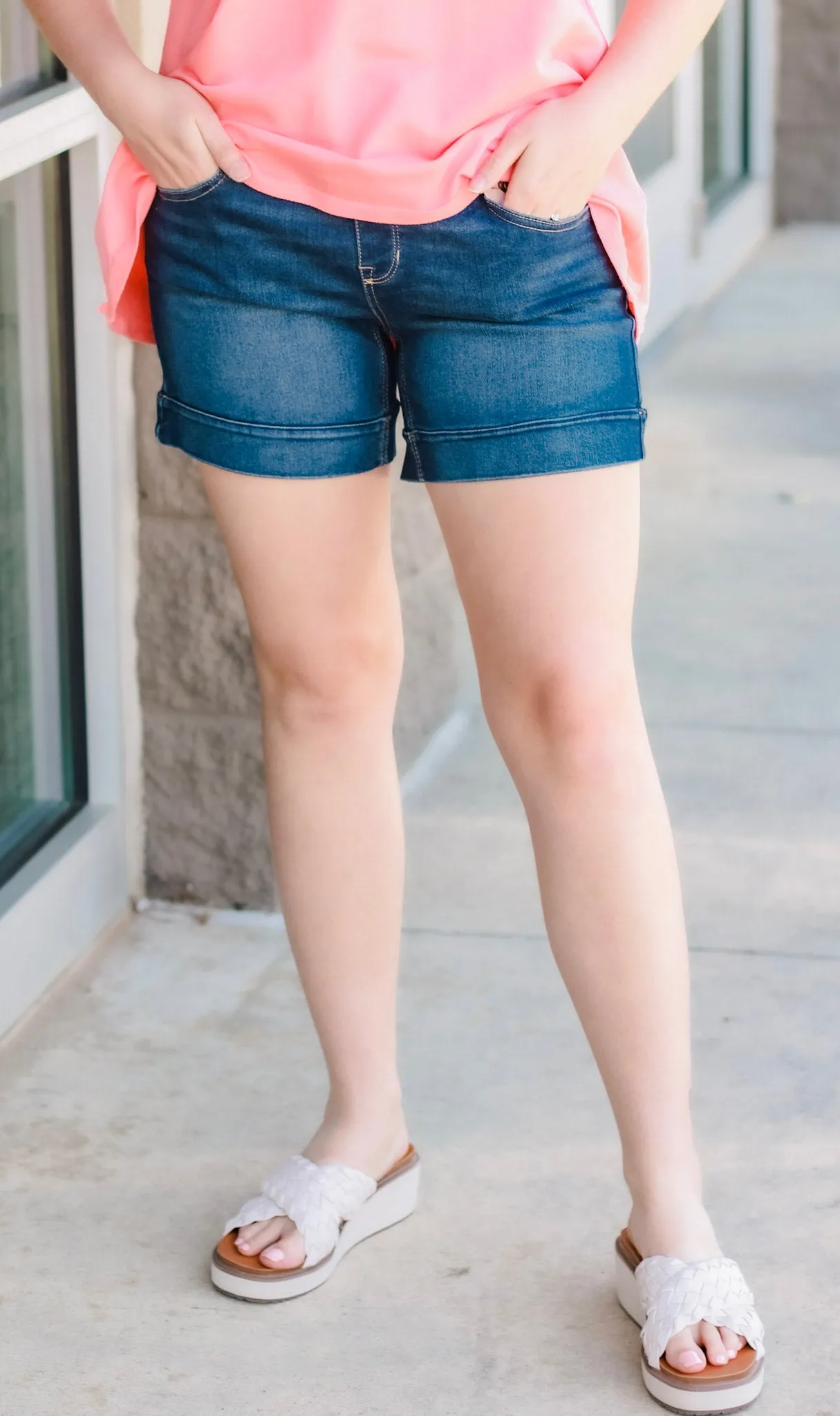 Sound Style Pull On Shorts in Dark Wash