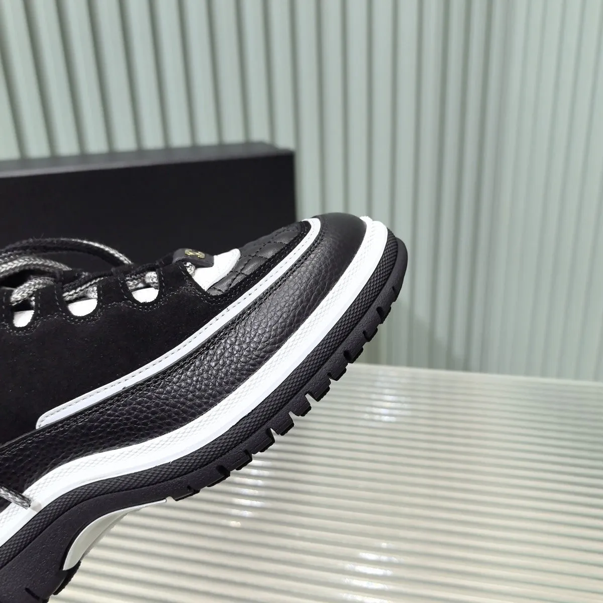 Square round toe lace-up casual shoes