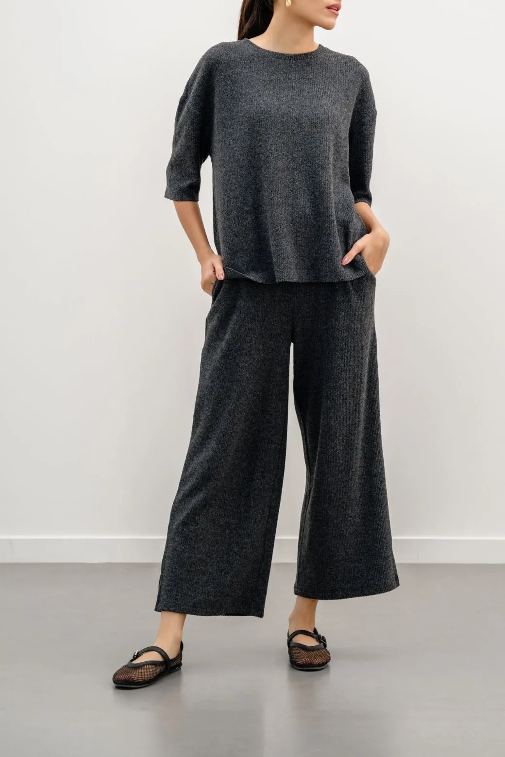 TEXTURED TEE