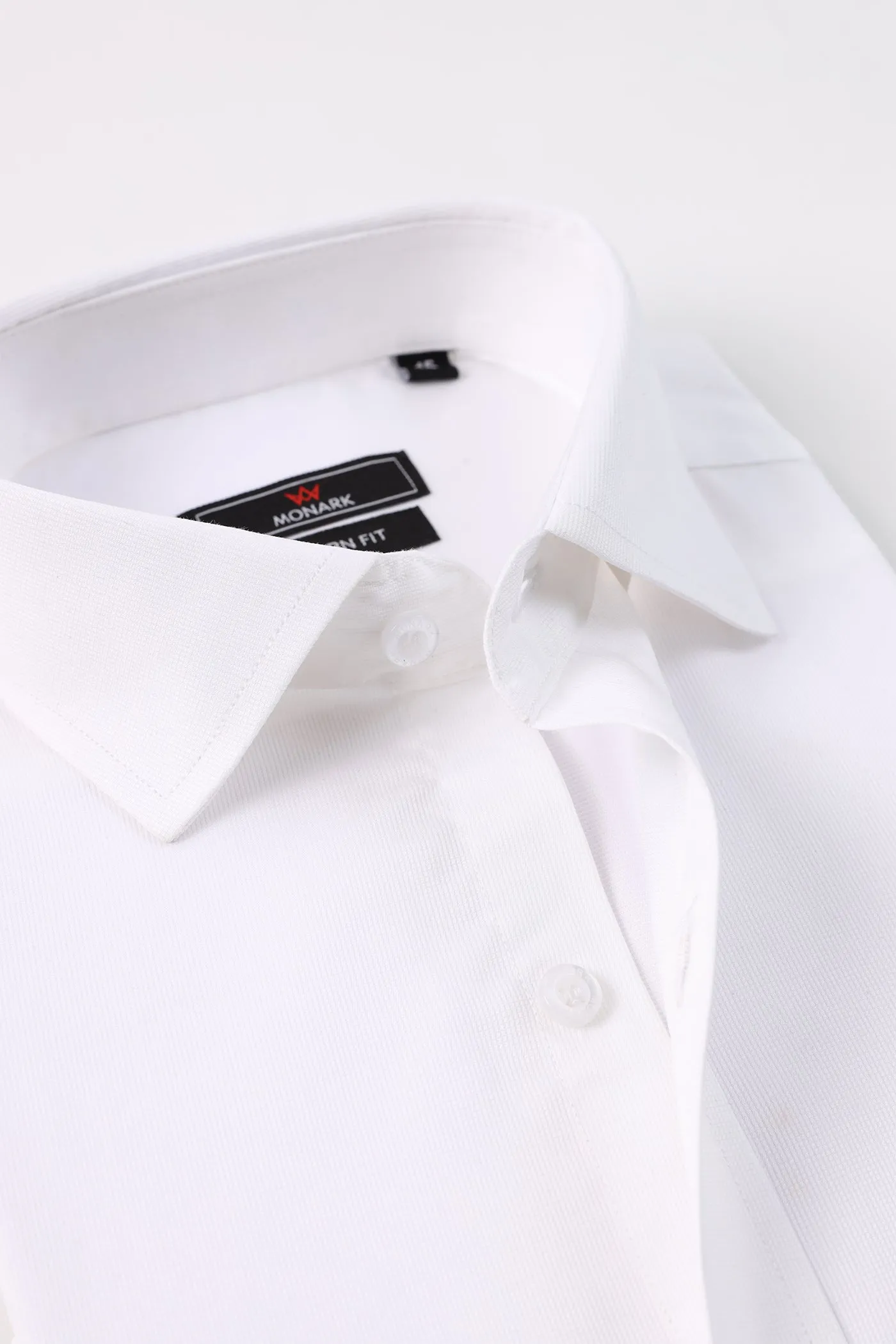 WHITE TEXTURED FORMAL SHIRT