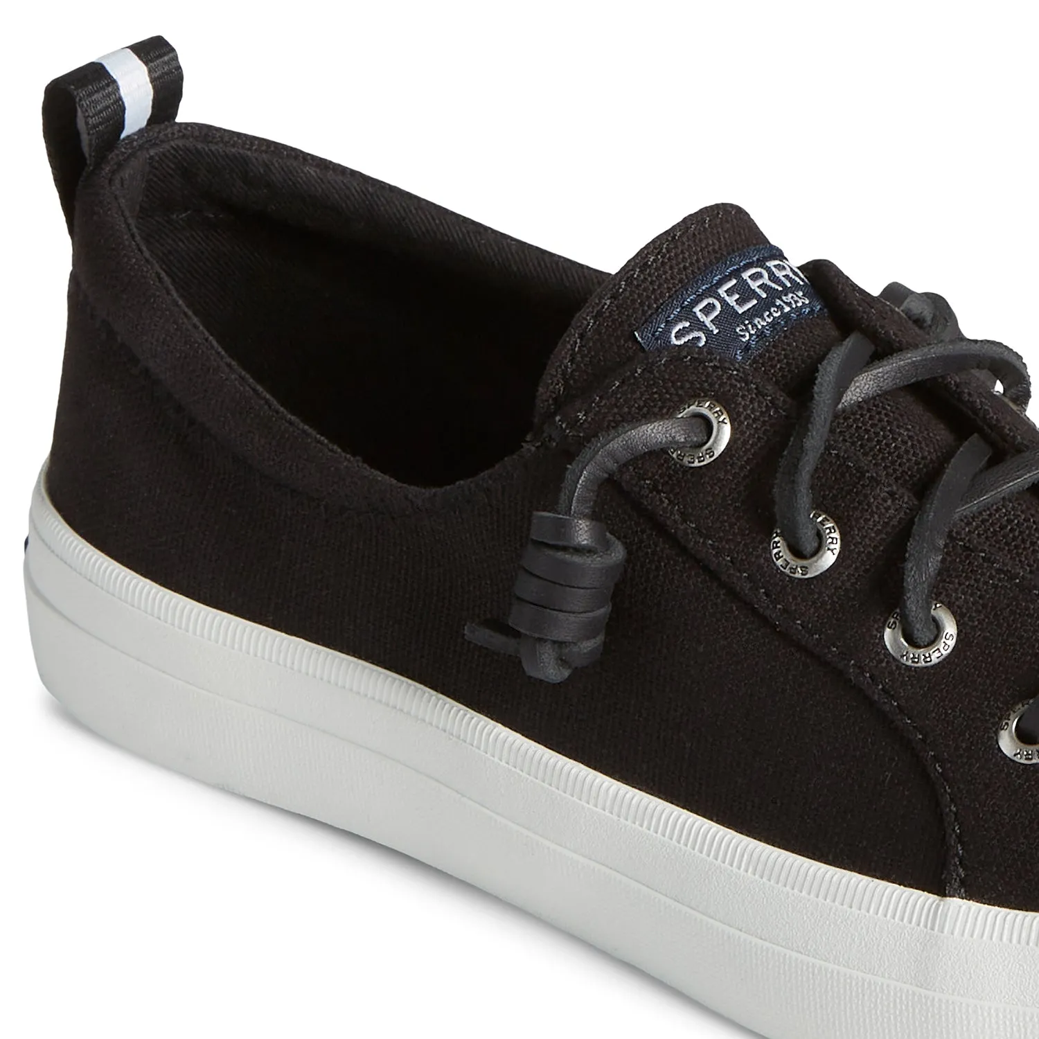 Women's Crest Vibe Sneakers - Black (L139341290)
